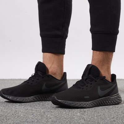 nike revolution 5 44